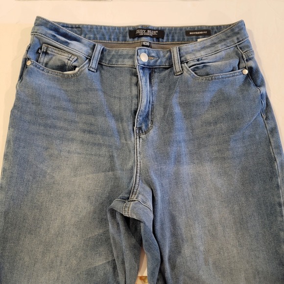 Judy Blue Boyfriend Capri Fit Jeans Womens 11/30 Measures 32x24 Light Wash Pants - Picture 2 of 8